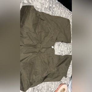 cute green cargo low rise pants